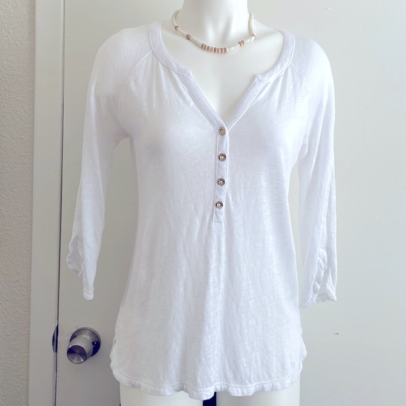 Lilly Pulitzer Tops - Lilly Pulitzer blouse size XS